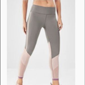 NEW w/out tags - FABLETICS Mid-Rise Mesh Powerhold Legging